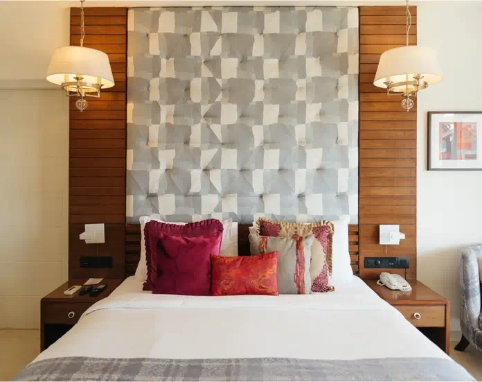 Courtyard Room